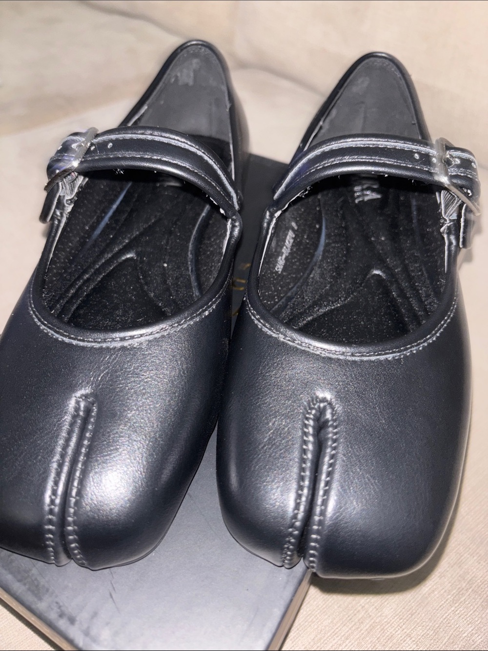 AKIRA Black Split-Toe Mary Jane Flats with Buckle Strap fits more like a 8 1/2
